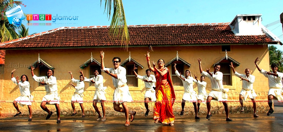 Ninaithale Inikkum Movie hd photo